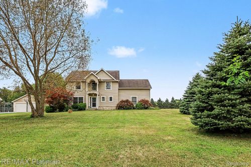9731 Fountain Ln, Fowlerville, MI, 48836-9662 | Card Image