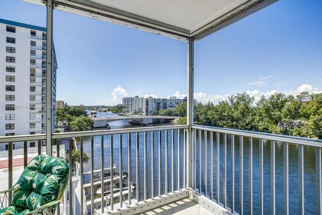 APT-604 - 1505 N Riverside Dr, Condo with 2 bedrooms, 2 bathrooms and null parking in Pompano Beach FL | Image 4