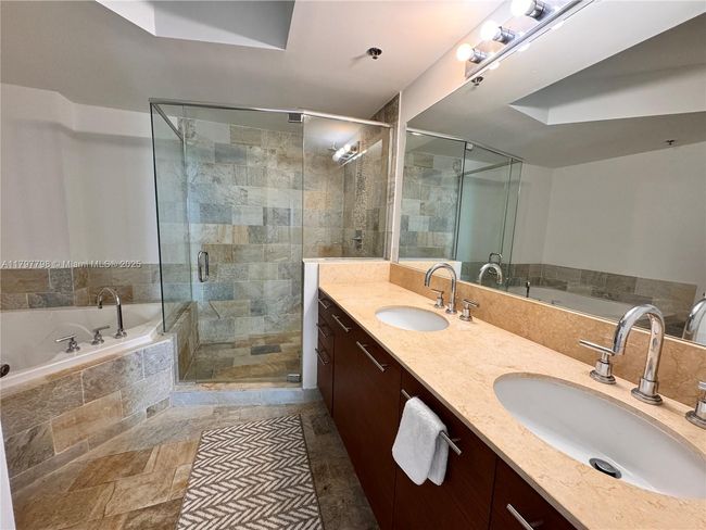 APT-508S - 2681 N Flamingo Rd, Condo with 3 bedrooms, 3 bathrooms and null parking in Sunrise FL | Image 13