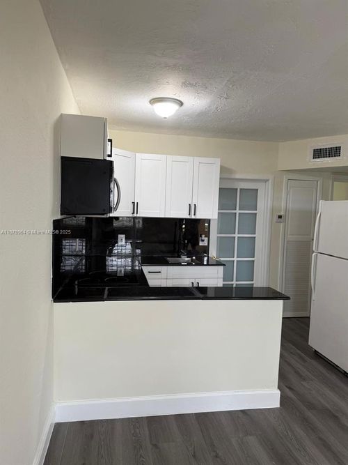4721-4721 Nw 33rd Ave, Miami, FL, 33142-3380 | Card Image