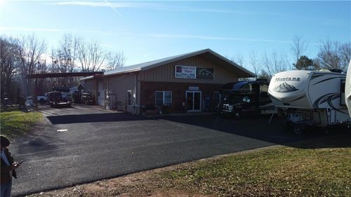 7656 Duncan Bridge Rd, Cleveland, GA, 30528-7927 | Card Image