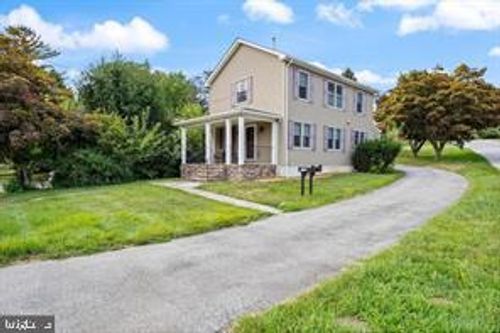 327 Old Lincoln Hwy, MALVERN, PA, 19355-2522 | Card Image
