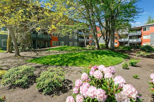unit-b208-7021 Sand Point Way Ne, Seattle, WA, 98115-8130 | Card Image