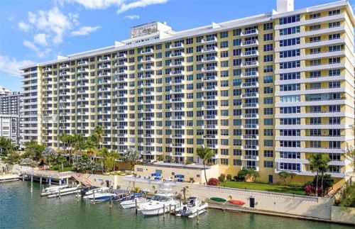 apt-17t-5600 Collins Ave, Miami Beach, FL, 33140-2416 | Card Image