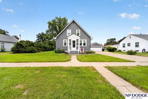 845 W 10th St, Fremont, NE, 68025-4019 | Card Image