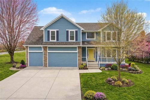 22600 E 27th St S, Blue Springs, MO, 64015-7322 | Card Image