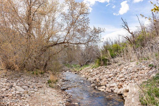 4611 S Cove Ln, Home with 3 bedrooms, 3 bathrooms and null parking in Daniel UT | Image 82