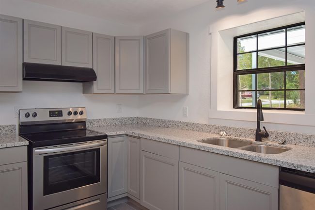 2520 Howell Rd, House other with 3 bedrooms, 2 bathrooms and null parking in Silsbee TX | Image 10