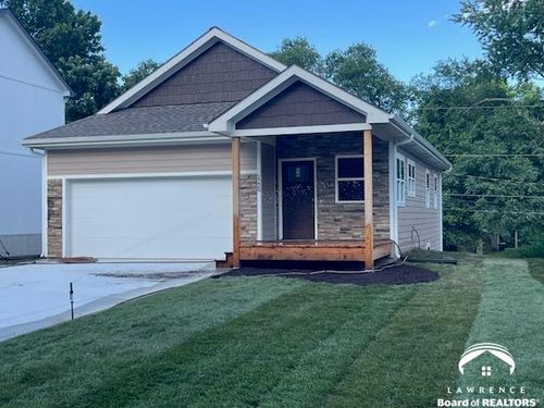 1228 Walnut St, Eudora, KS, 66025-9318 | Card Image