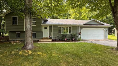 8514 Bent Pine Dr, Lake Ann, MI, 49650-9418 | Card Image