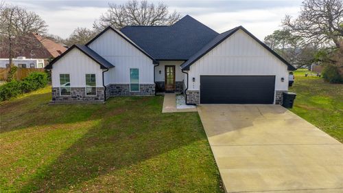 105 San Felipe Dr, Mabank, TX, 75156-4129 | Card Image