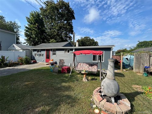 57 Sutton Ct, West Islip, NY, 11795-3015 | Card Image