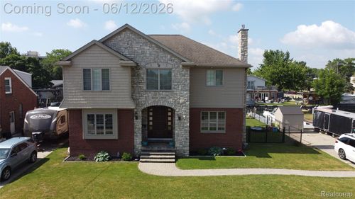 22434 Lange St, Saint Clair Shores, MI, 48080-1350 | Card Image