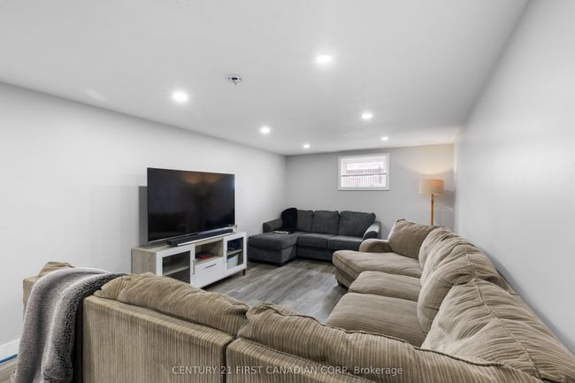 5270 Trafalgar St, House other with 5 bedrooms, 3 bathrooms and 6 parking in Dorchester ON | Image 18