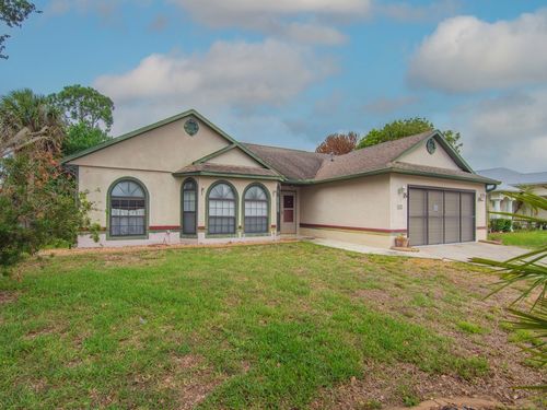 717 Doctor Ave, SEBASTIAN, FL, 32958-4821 | Card Image
