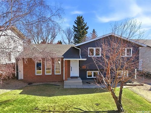 615 Kingsmere Boulevard, Saskatoon, SK, S7J4E7 | Card Image