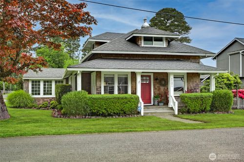 1101 35th St, Seaview, WA, 98644-2021 | Card Image
