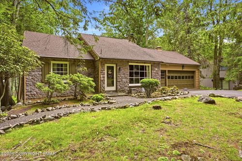 128 Crest Dr, Lake Harmony, PA, 18624 | Card Image