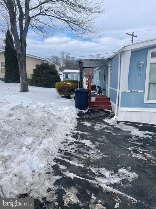 13 Earl Ln, LITITZ, PA, 17543-3032 | Card Image