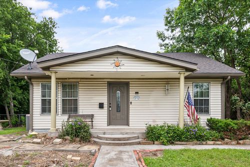 2001 N Beaton St, Corsicana, TX, 75110-1950 | Card Image