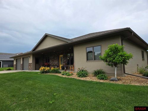 1210 Cottonwood St, New Ulm, MN, 56073-2909 | Card Image