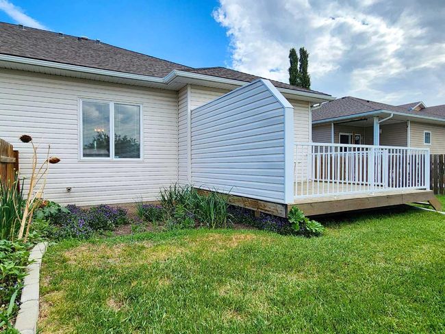 27 Skyline Cres, Home with 2 bedrooms, 2 bathrooms and 2 parking in Claresholm AB | Image 23