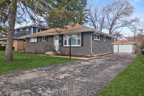 312 Meadow Ln, Lake Zurich, IL, 60047-2424 | Card Image