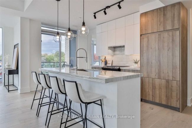 402 - 495 Logan Ave, Condo with 3 bedrooms, 2 bathrooms and null parking in Toronto ON | Image 9