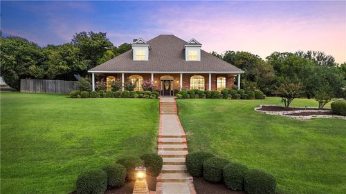 100 Westridge Lane, Woodway, TX, 76712 | Card Image