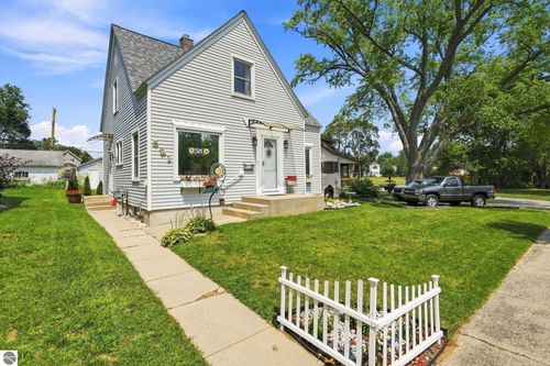 521 E Chapin Street, Cadillac, MI, 49601 | Card Image