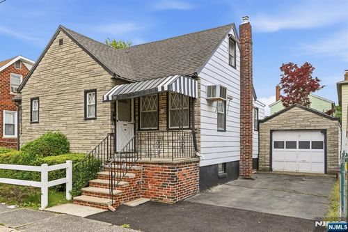 116 Hamilton Ave, Fairview, NJ, 07022-2030 | Card Image