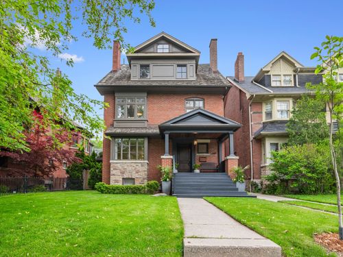 24 St Andrews Gdns, Toronto, ON, M4W2E1 | Card Image
