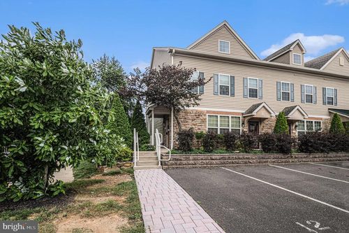 61 Bowman Dr, FEASTERVILLE TREVOSE, PA, 19053-1600 | Card Image