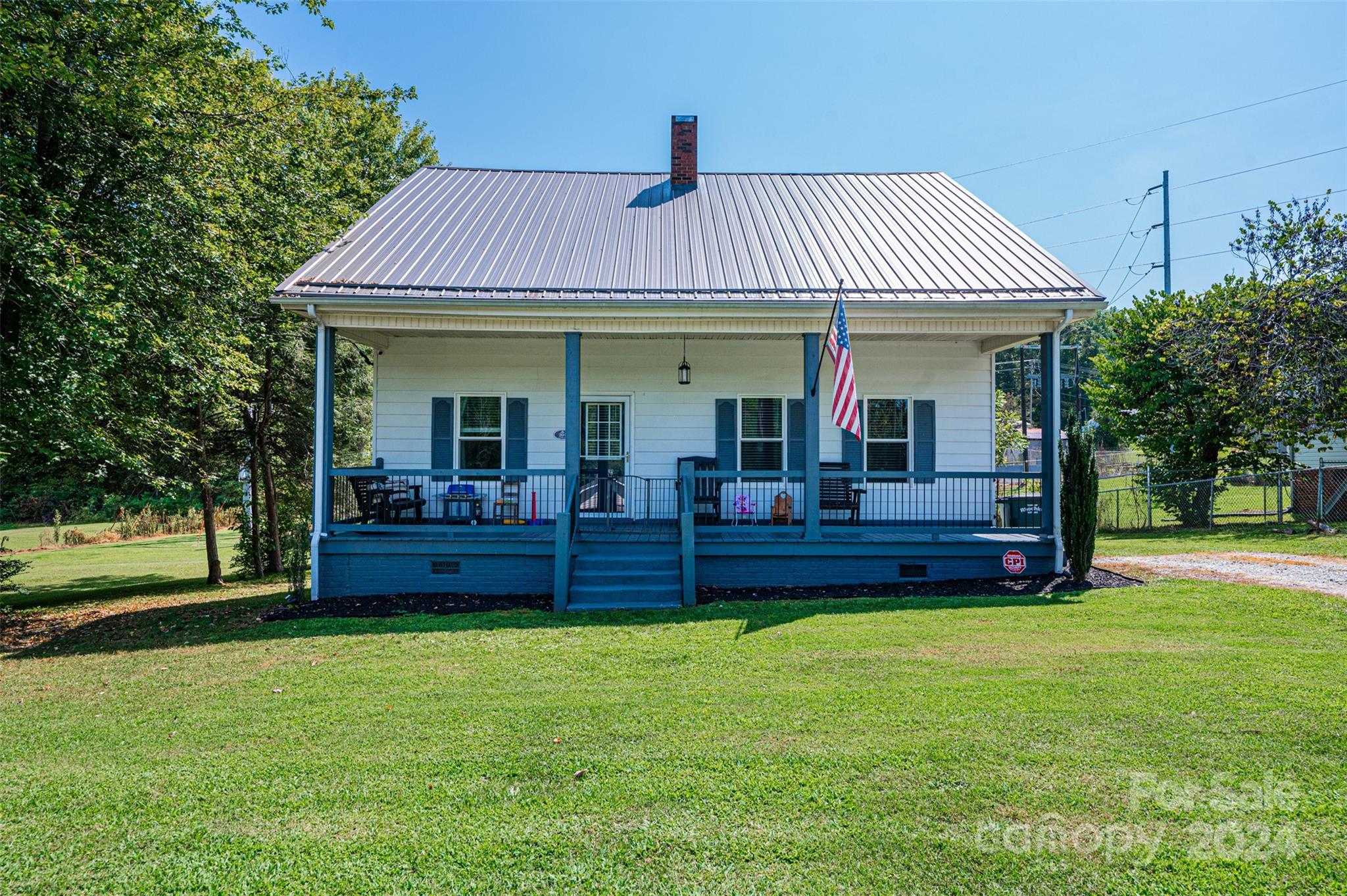 Catawba Ave, Hickory, NC 28601