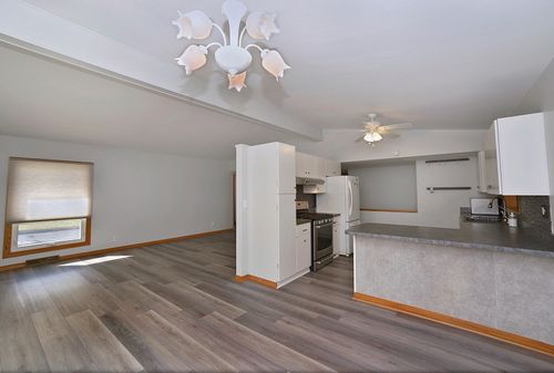 3757 N Il Route 71, Sheridan, IL, 60551-9563 | Card Image