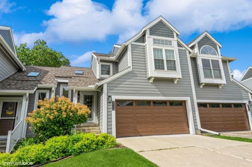 8808 Cobblestone Rd, Urbandale, IA, 50322 | Card Image