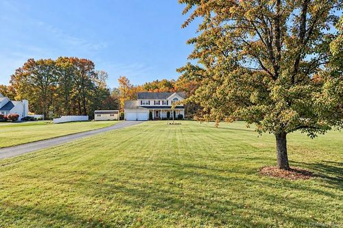 56 Heritage Xing, Circleville, NY, 10919-3274 | Card Image