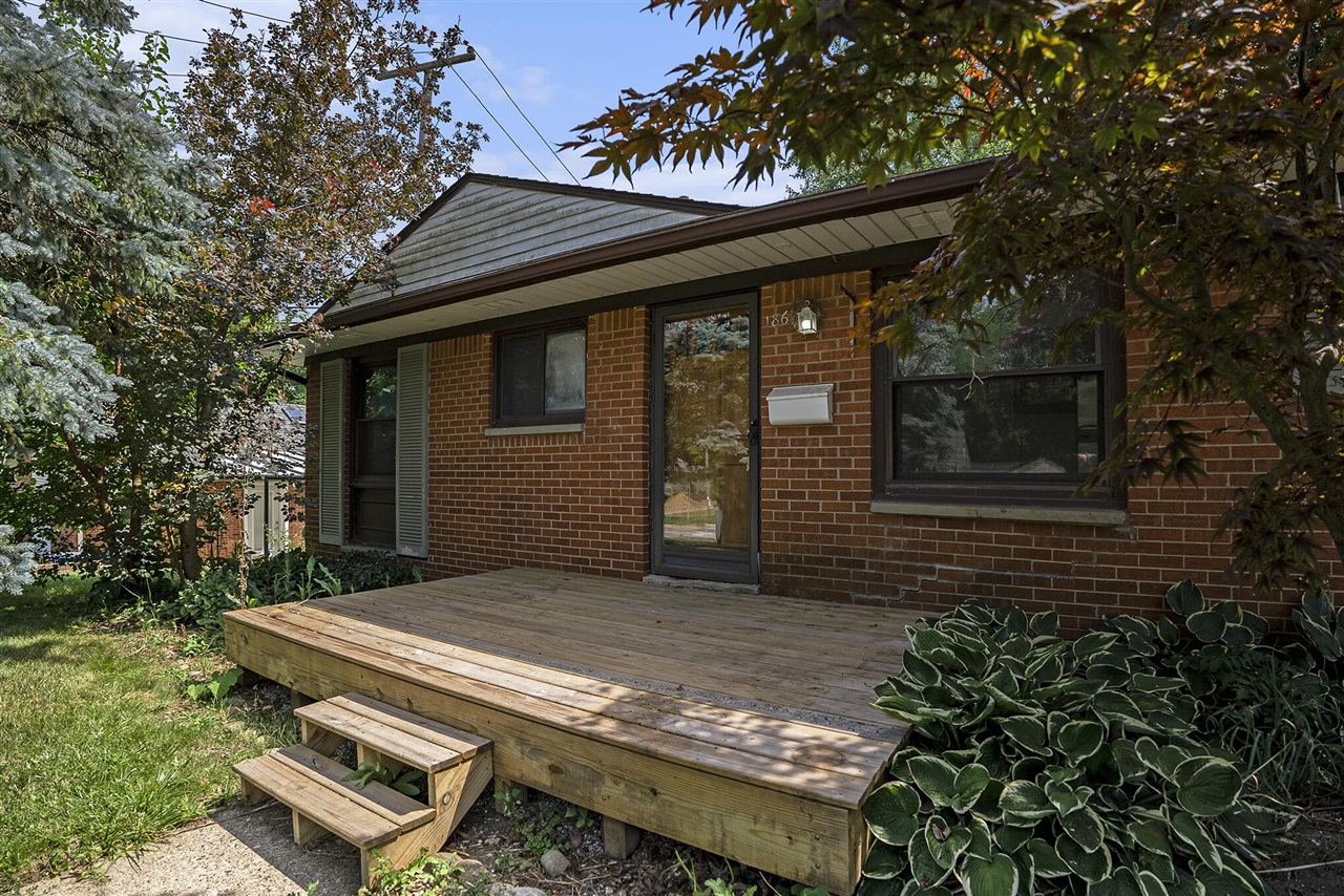 Miller Ave, Ann Arbor, MI 48103