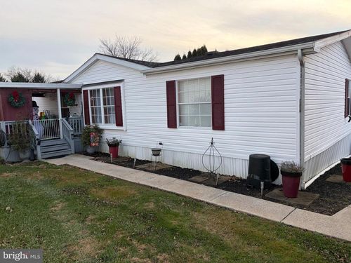 104 Fox Run Ct, LANCASTER, PA, 17603-2142 | Card Image