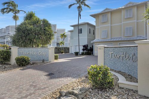 3-821 W Ocean Dr, Key Colony Beach, FL, 33051 | Card Image