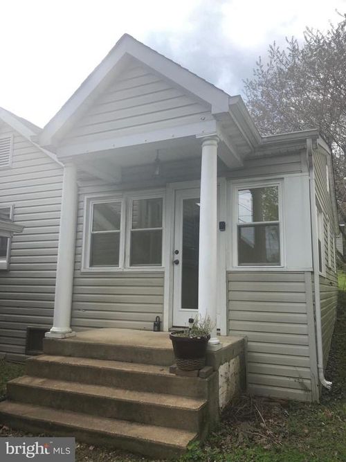 266 Alexandria Pike, WARRENTON, VA, 20186-2601 | Card Image