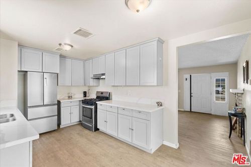 40611 178th St E, Lancaster, CA, 93535-7513 | Card Image