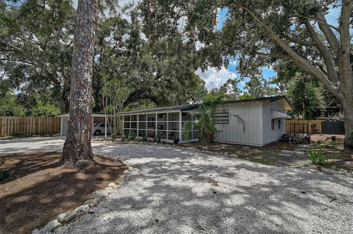 2652 Loma Linda St, Sarasota, FL, 34239-2624 | Card Image