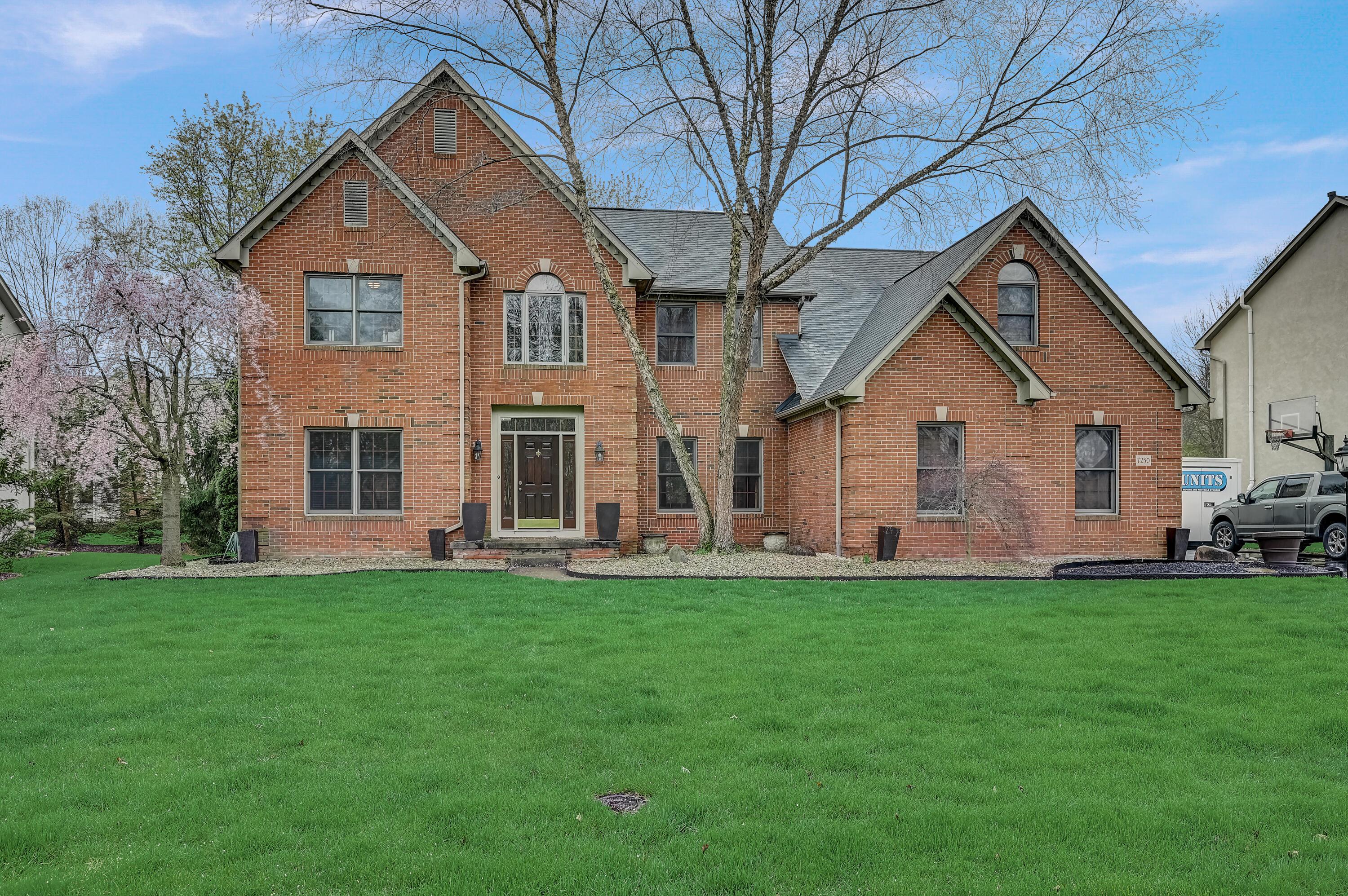 Hawksbeard Dr, Westerville, OH 43082