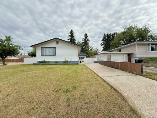117 Dorin Dr, Hinton, AB, T7V1B8 | Card Image