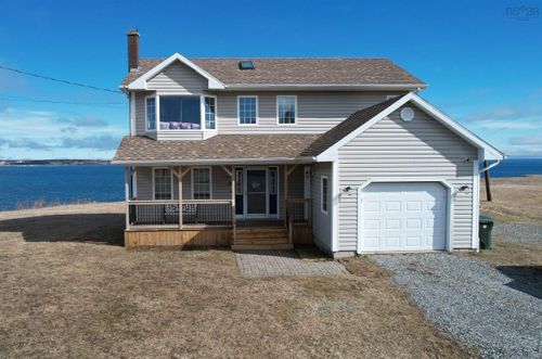 33 Turnbull St, Dominion, NS, B1G1W5 | Card Image