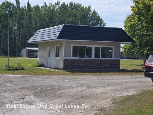 620 E Huron Rd, Au Gres, MI, 48703 | Card Image