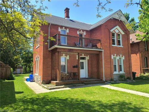 98 Talbot St S, Essex, ON, N8M1B2 | Card Image