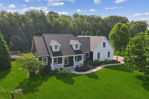 207 Sandcastle Ln, Waverly, IA, 50677-9706 | Card Image