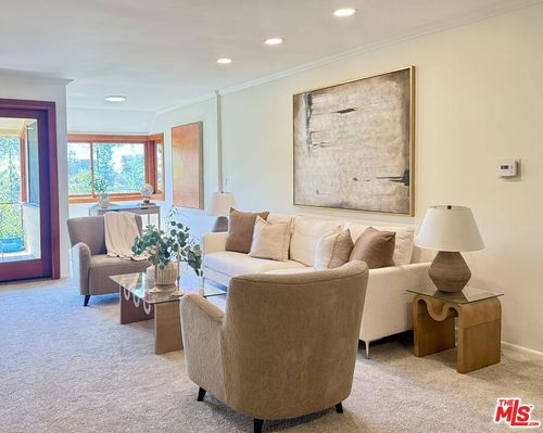 a309-289 S Barrington Avenue, Los Angeles, CA, 90049 | Card Image